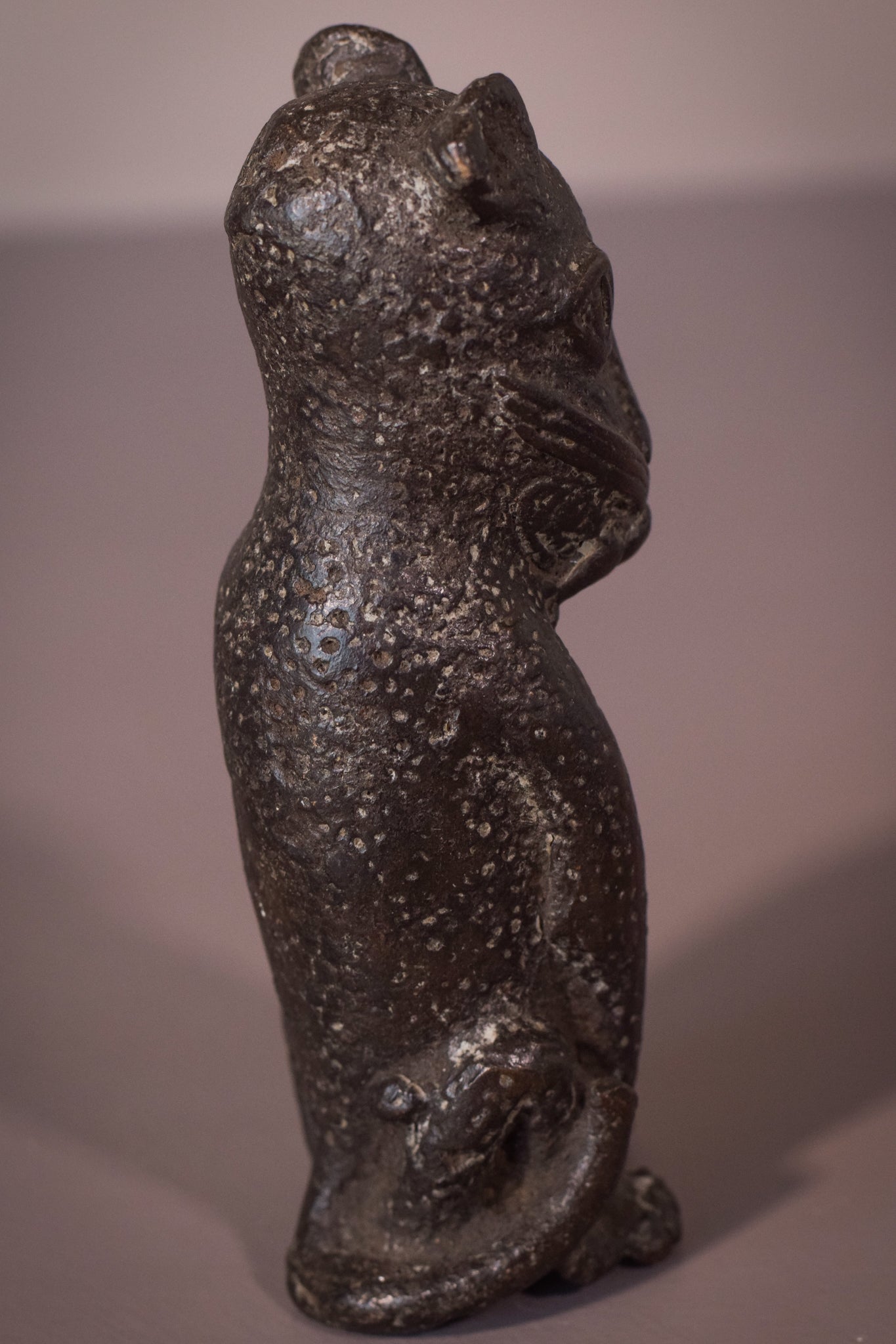 Leopardo de bronce de Benín africano