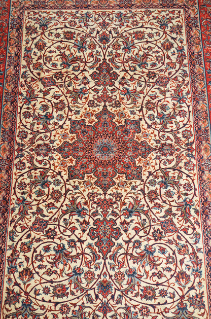 Kashan Persian Hand Knotted Rug