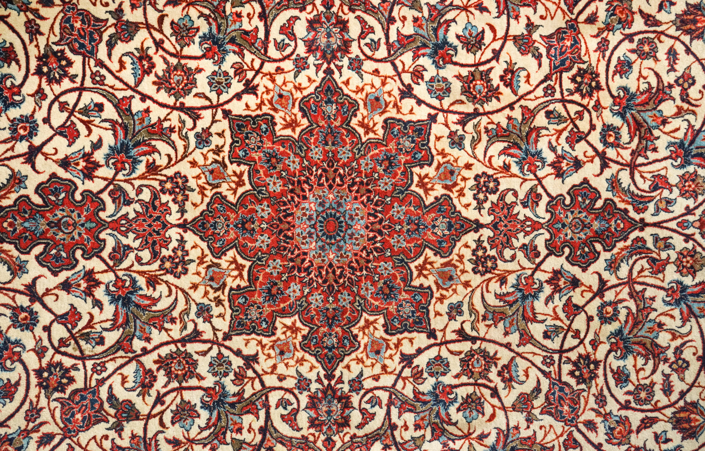 Kashan Persian Hand Knotted Rug