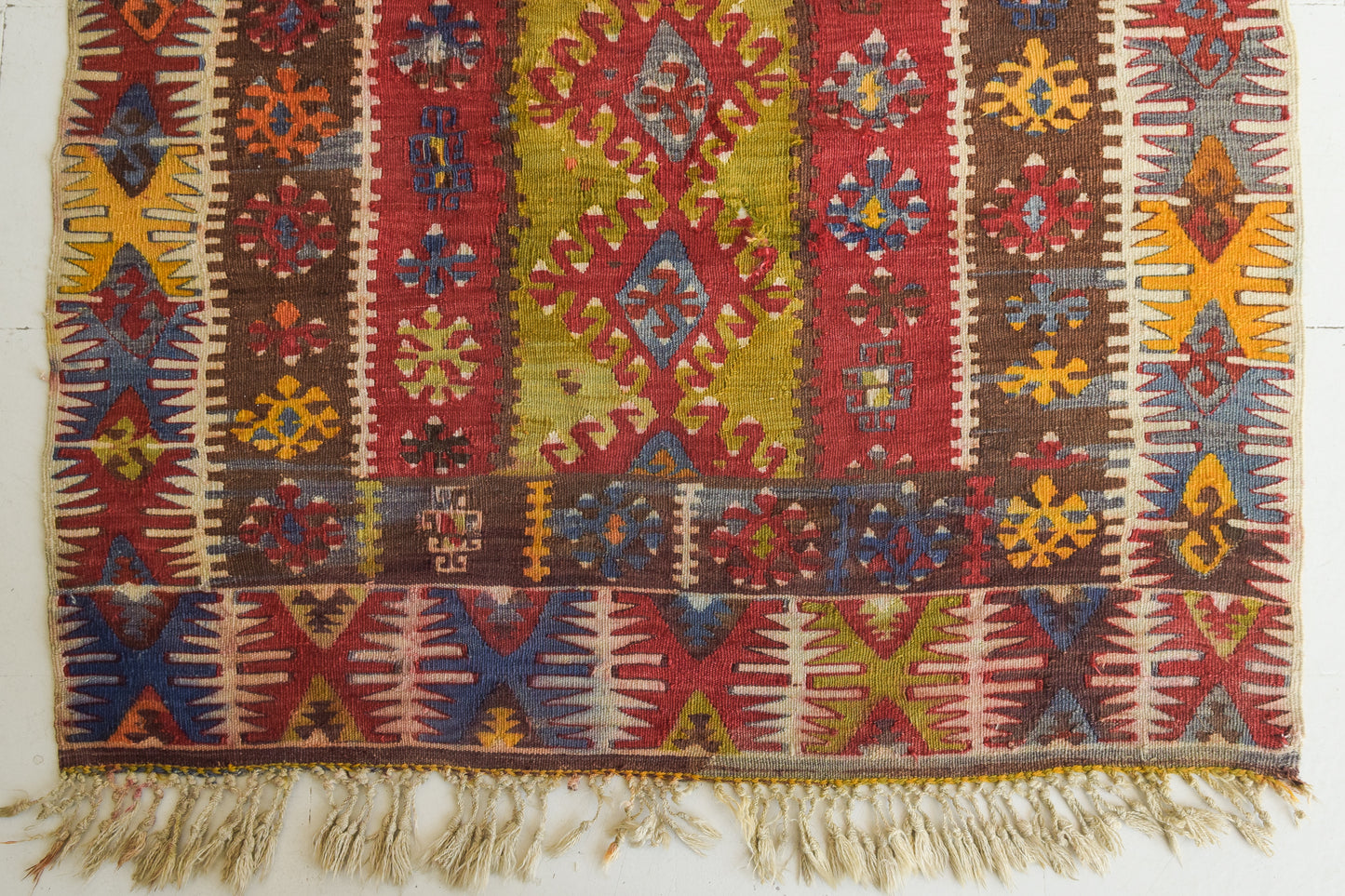 Vintage Handwoven Kilim Rug