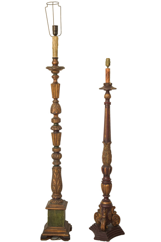 Dos lámparas de pie vintage de madera tallada