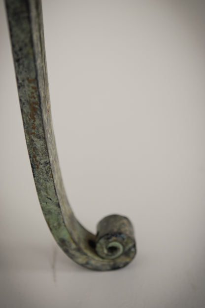 Soporte de mesa de consola de bronce o latón trabajado a mano de la década de 1930 clásico