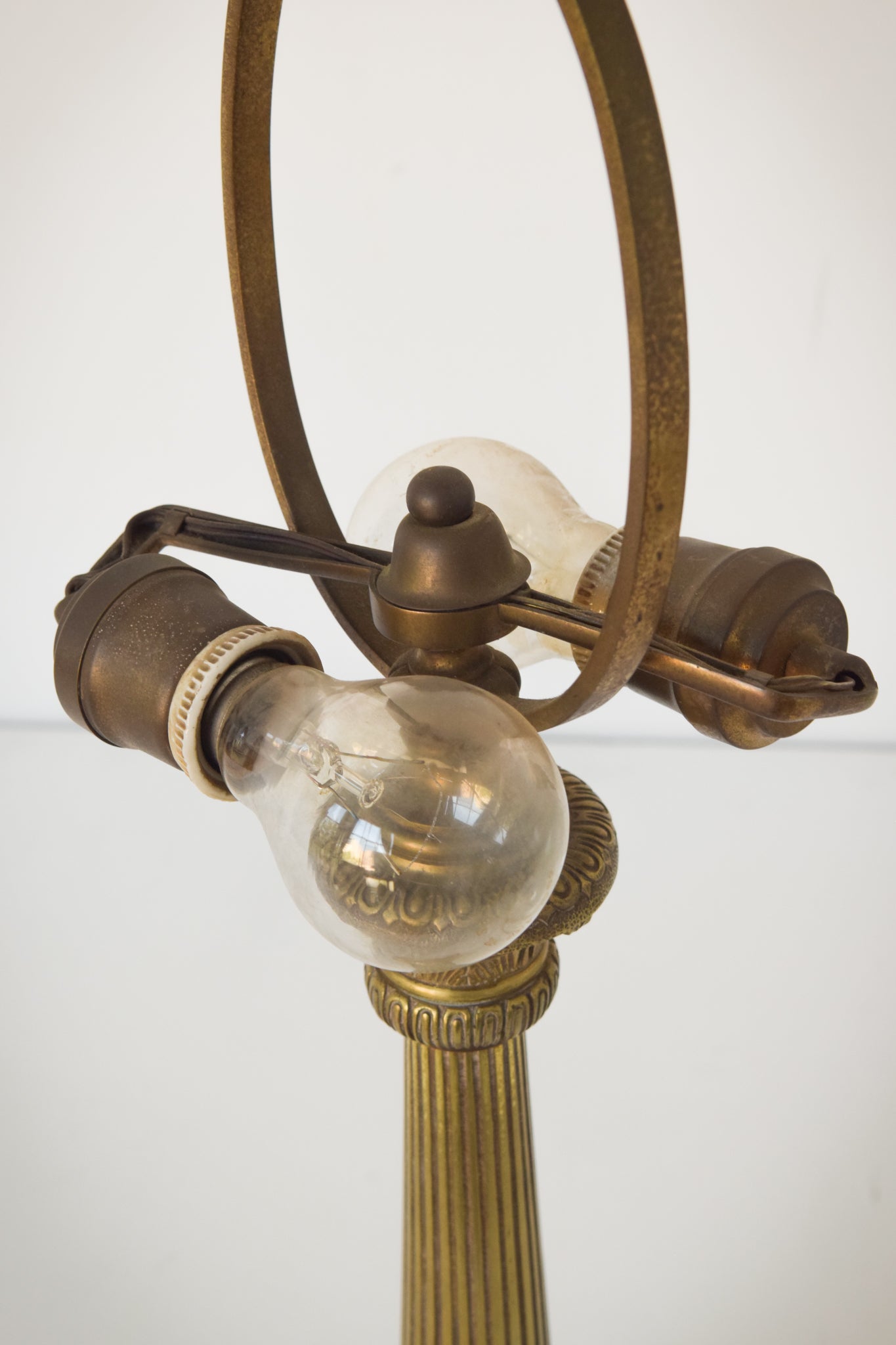 19th-century Bronze Lamp Stand_Bulbs