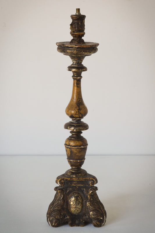 Candelero de madera dorada, siglo XVIII