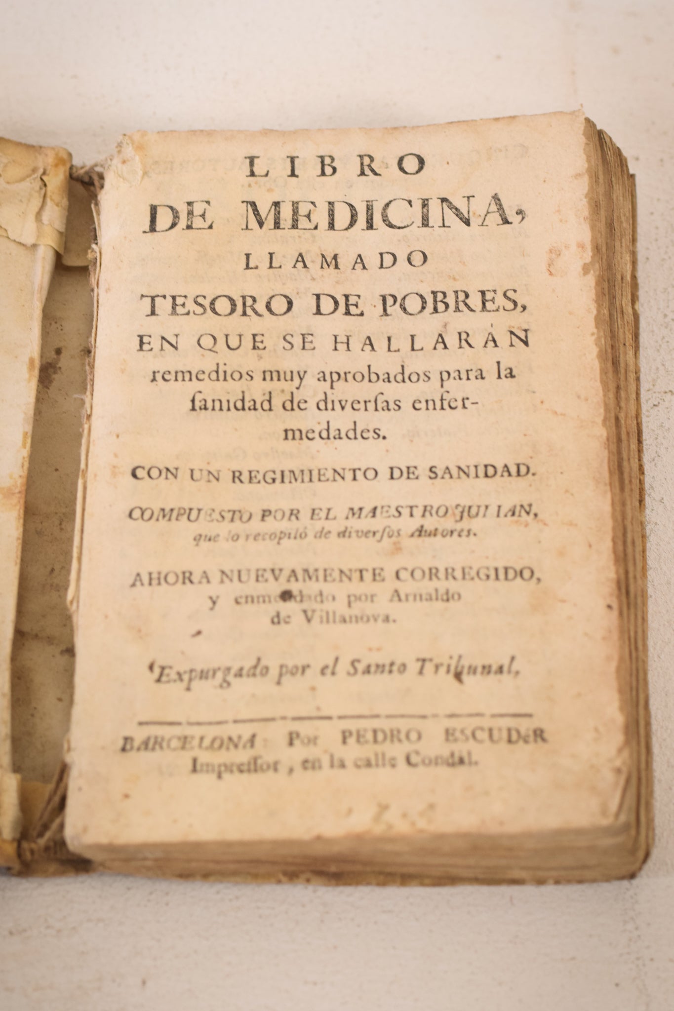 Una colección de libros decorativos del siglo XVIII.