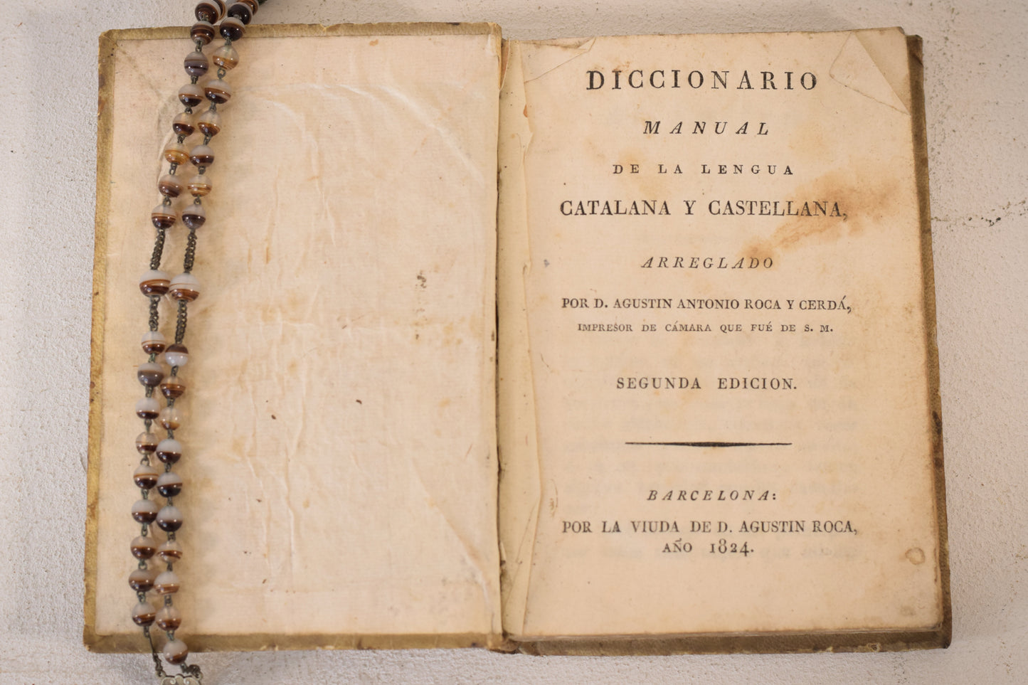 Una colección de libros decorativos del siglo XVIII.