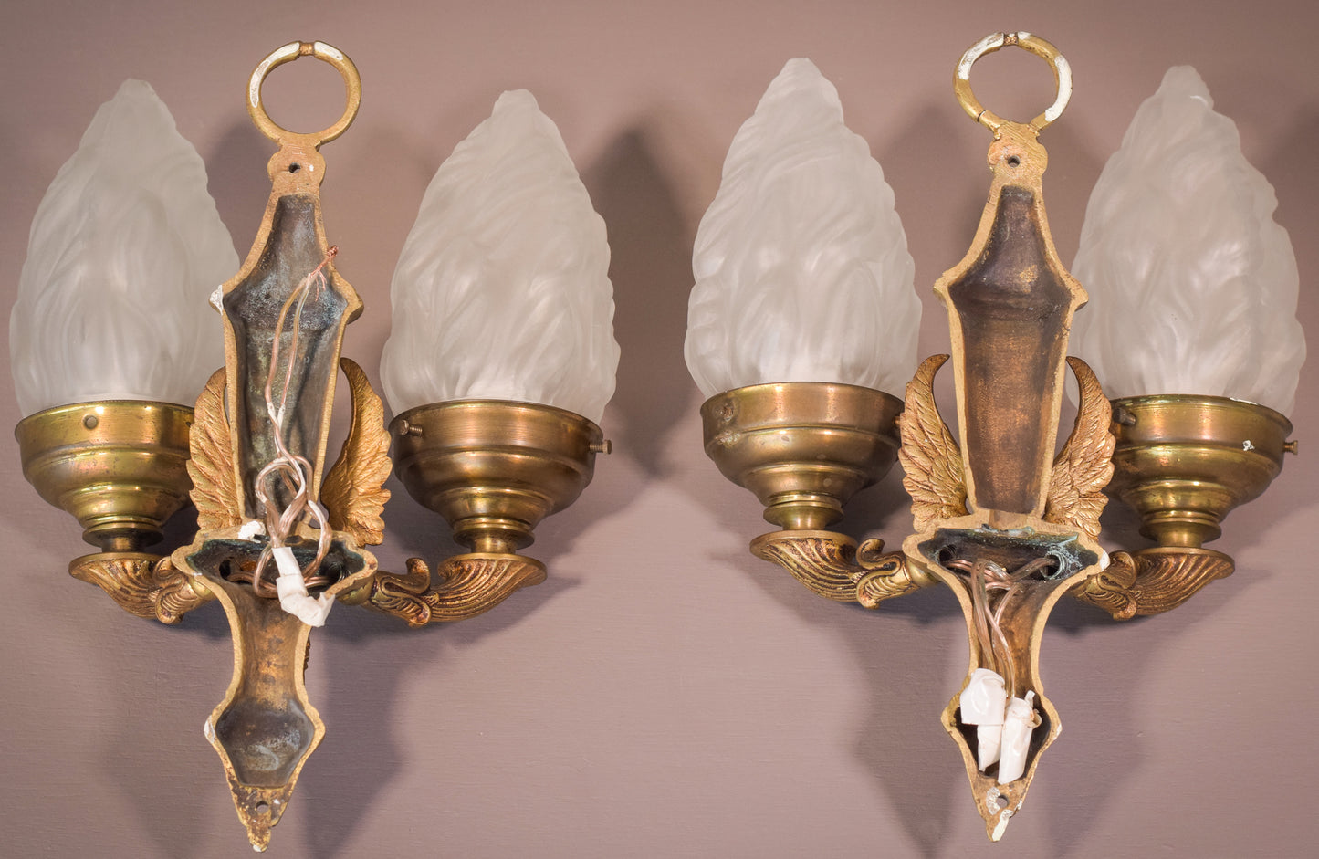 Classical Style - Pair of Wall Lamps with Angels