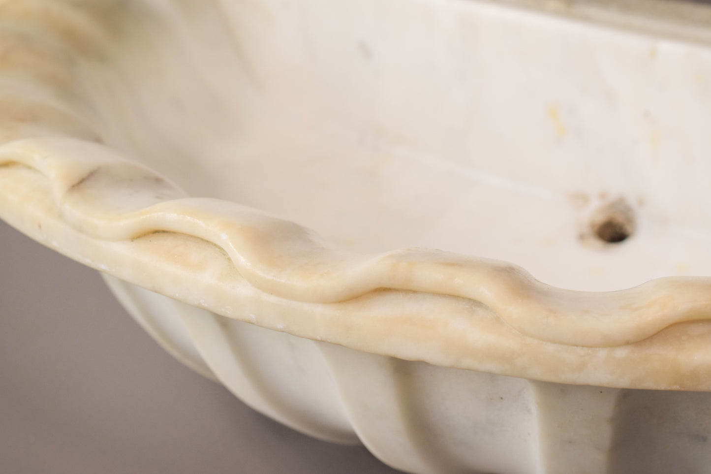 Early Carved Marble Scallop Shell Wash Basin