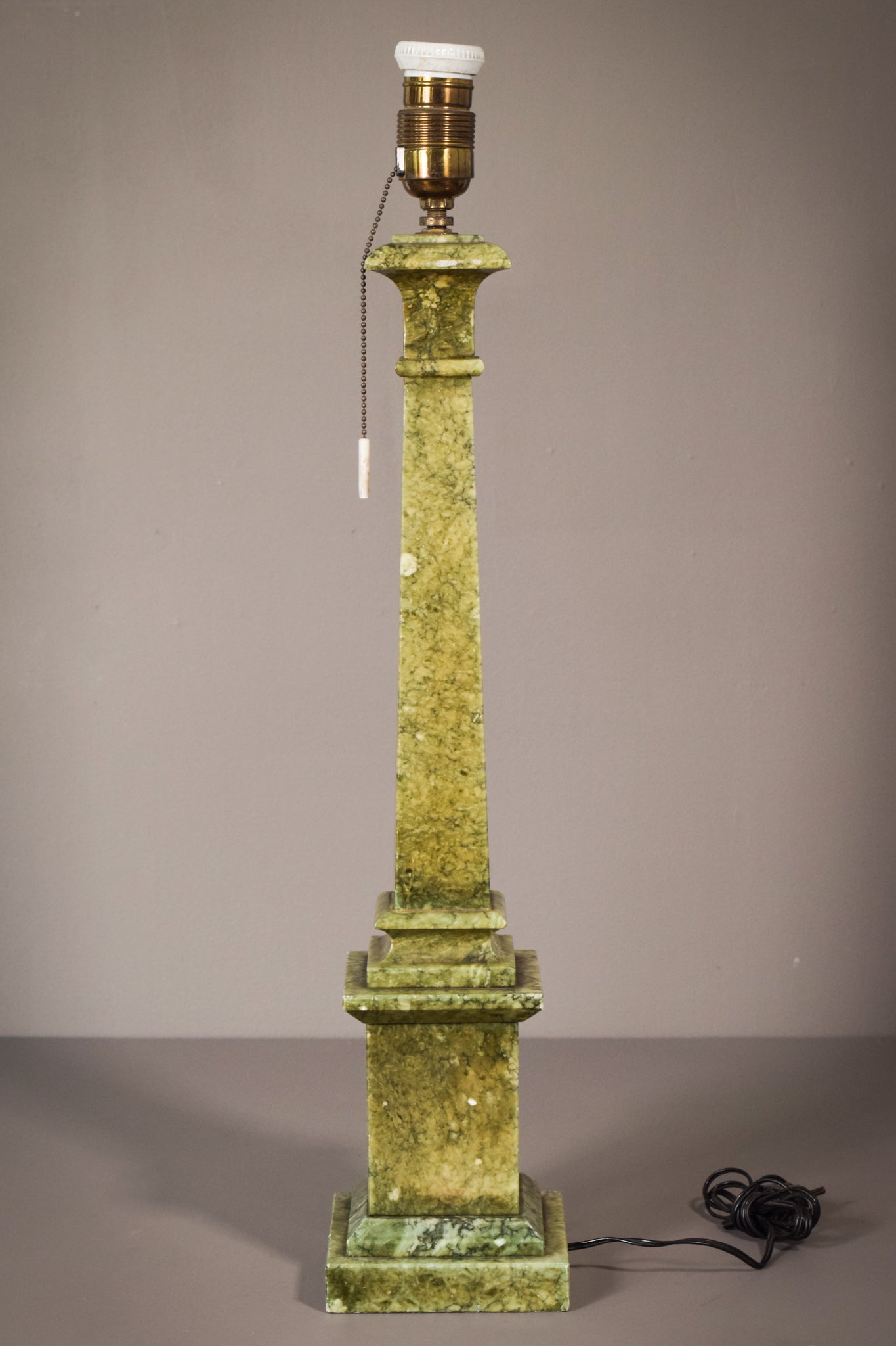 Classical Style Green Alabaster Lamp Stand