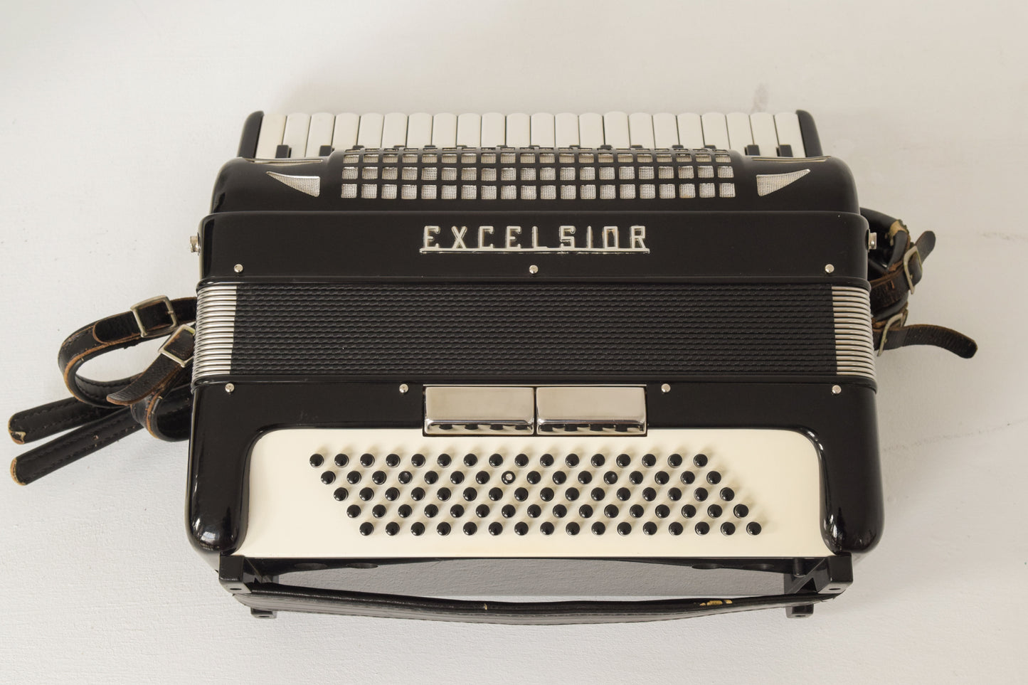 Acordeón Excelsior, Mod. 304