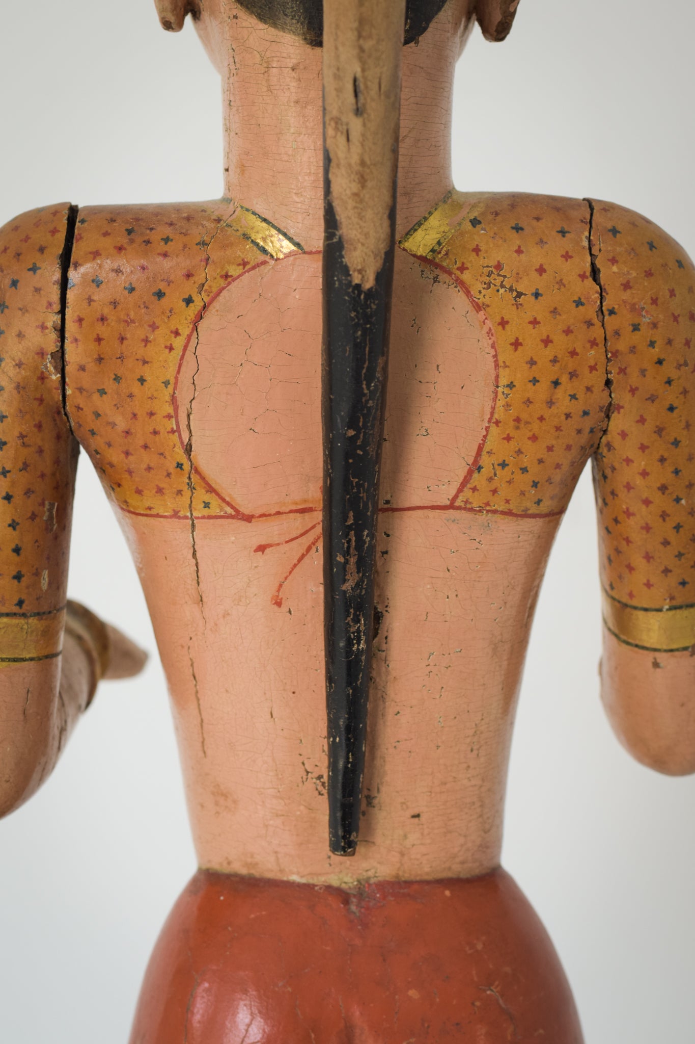 19th-century Hand Carved Indian Figure_Back Detail